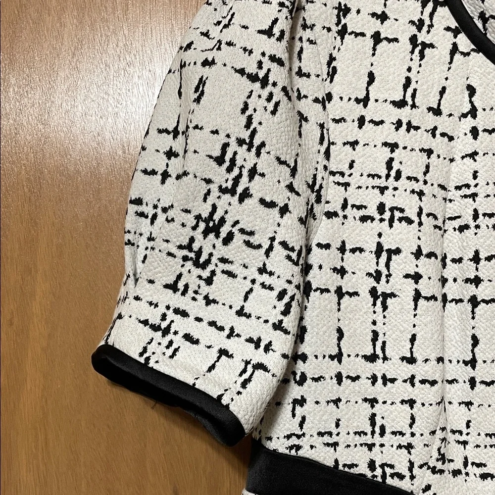 Karl Lagerfeld Black and White Patterned Midi Dress - Picture 4 of 8